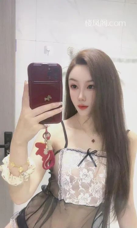 江苏省苏州市吴中区郭巷街道吴中性感长腿靓妹的公开照片