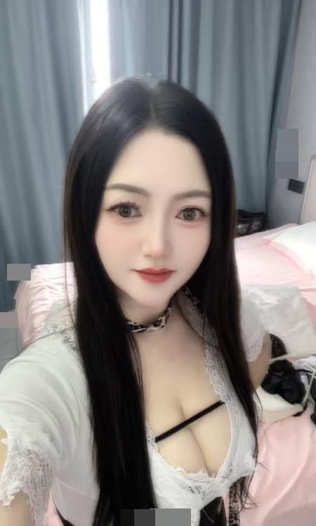 江苏省苏州市吴中大奶少妇的公开照片